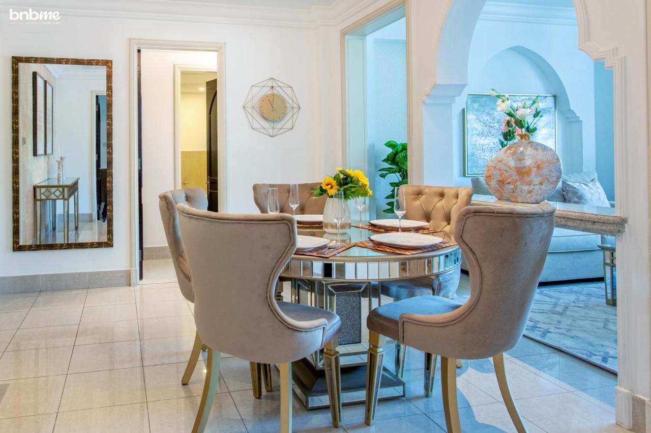 Bnbmehomes - Traditional Meets Modern In Downtown - 5041 Дубай Екстер'єр фото